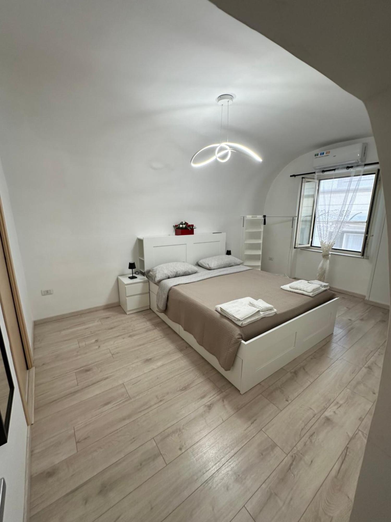 Rose'S House Hotel Наполи Екстериор снимка